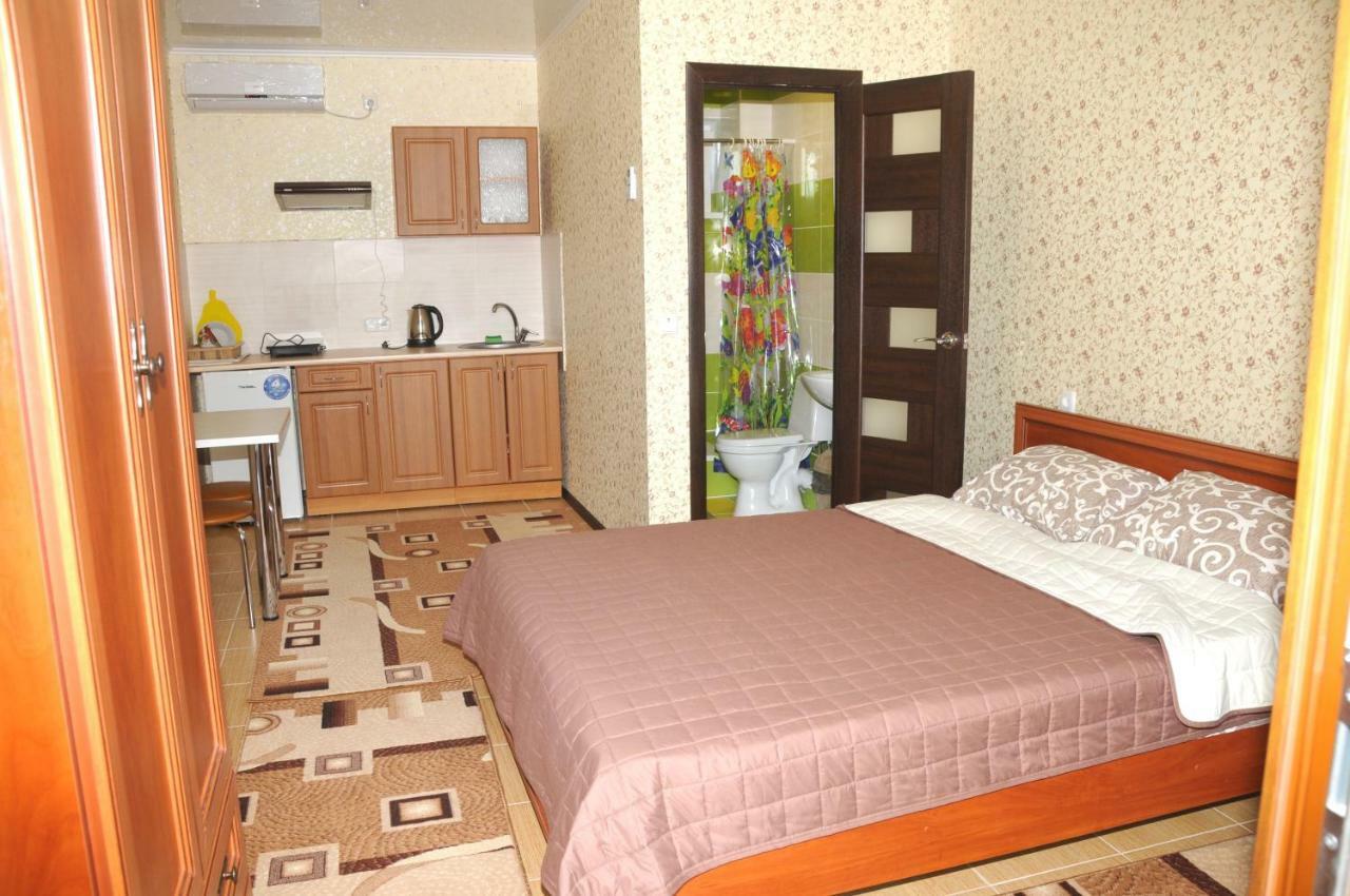 Solnechnaia Dacha Aparthotel Затока Екстериор снимка